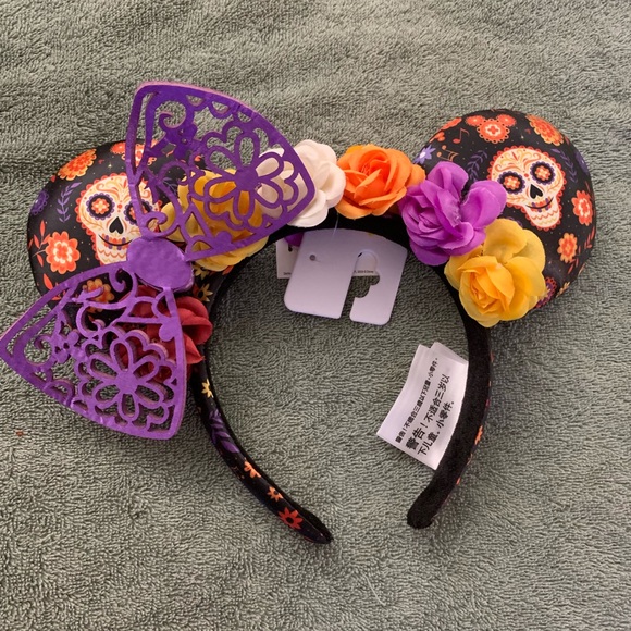 Disneyland ears - Picture 1 of 2